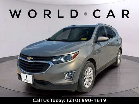Used 2018 Chevrolet Equinox LT w/ Sun & Infotainment Package FWD image 14