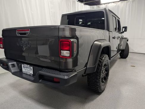 Used 2023 Jeep Gladiator Sport AWD/4WD image 3