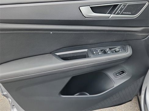 New 2026 Volkswagen Atlas Cross Sport SEL Premium R-Line image 6