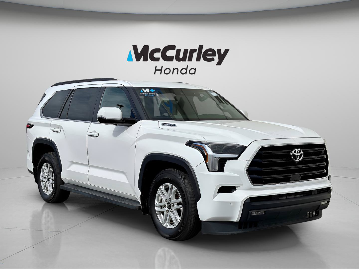 Used 2025 Toyota Sequoia SR5 AWD/4WD image 1