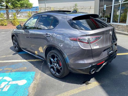 Used 2024 Alfa Romeo Stelvio Veloce AWD/4WD image 3