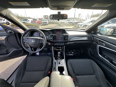 Used 2016 Honda Accord EX image 16