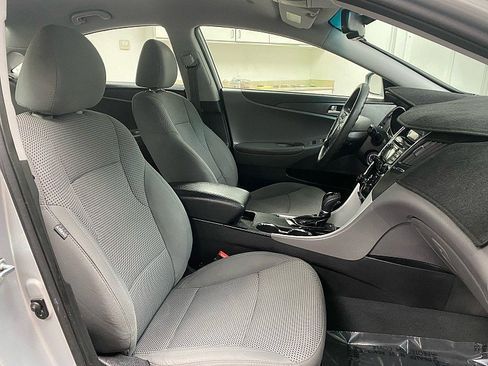 Used 2012 Hyundai Sonata GLS image 14