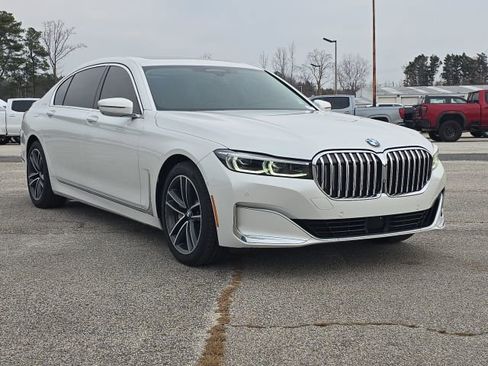 Used 2020 BMW 750i xDrive w/ Luxury Rear Seating Package image 7