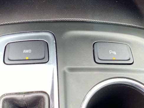 Used 2022 Chevrolet Equinox LT image 17