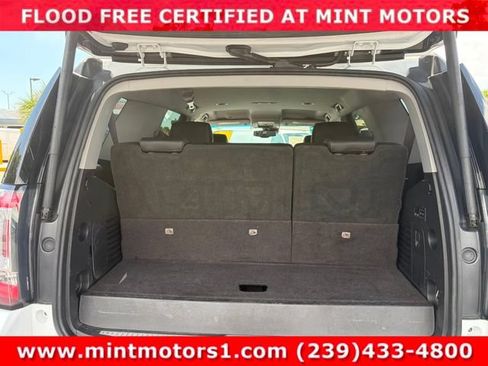 Used 2017 GMC Yukon SLT AWD/4WD image 38