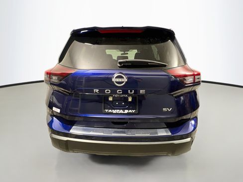 Used 2024 Nissan Rogue SV FWD image 6