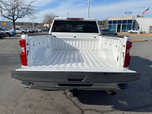Used 2025 Chevrolet Silverado 2500 LT w/ Convenience Package AWD/4WD image 11