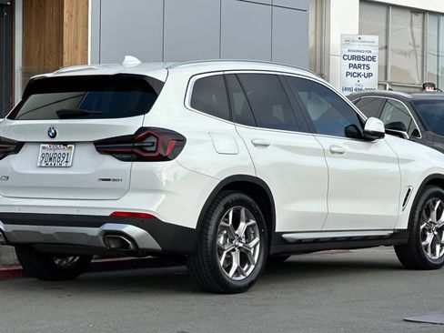 Used 2023 BMW X3 sDrive30i w/ Premium Package image 2