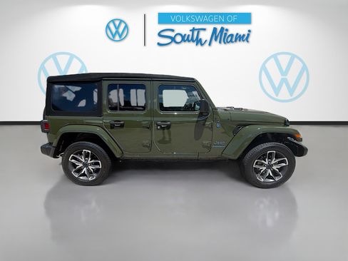 Used 2024 Jeep Wrangler Sport S w/ Convenience Group AWD/4WD image 8