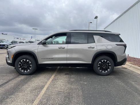 New 2026 Chevrolet Traverse Z71 w/ LPO, Floor Liner Package image 2