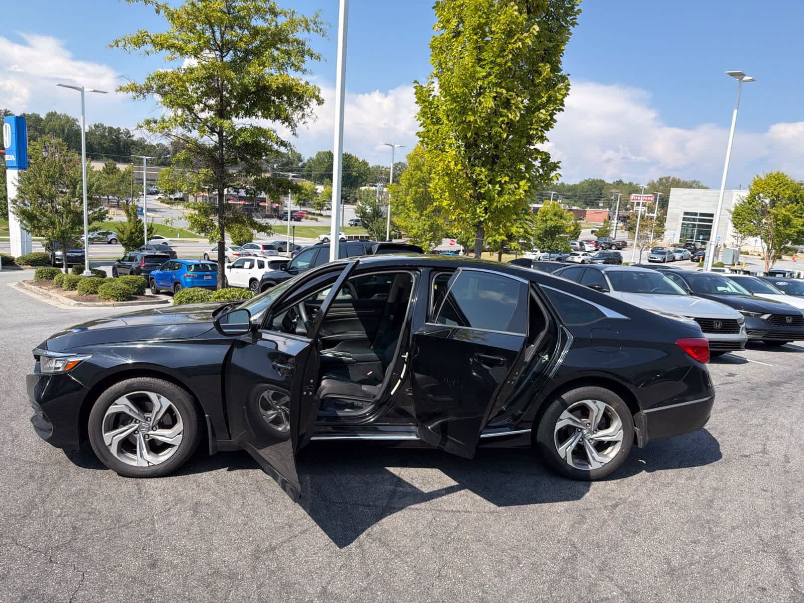 Used 2018 Honda Accord EX image 19