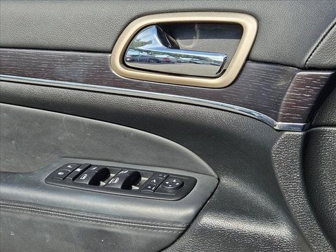 Used 2015 Jeep Grand Cherokee Summit w/ Platinum Series Group AWD/4WD image 9