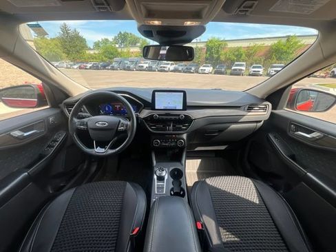 Used 2020 Ford Escape Titanium AWD/4WD image 21