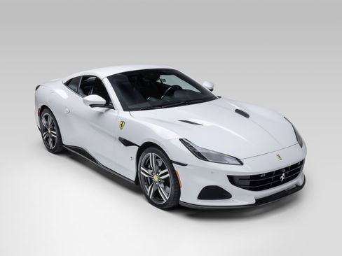 Certified 2023 Ferrari Portofino M RWD image 7
