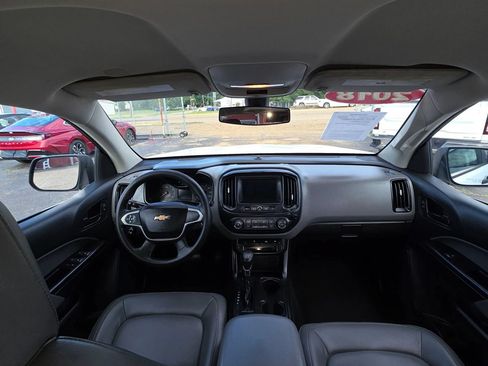 Used 2022 Chevrolet Colorado W/T w/ WT Convenience Package RWD image 13