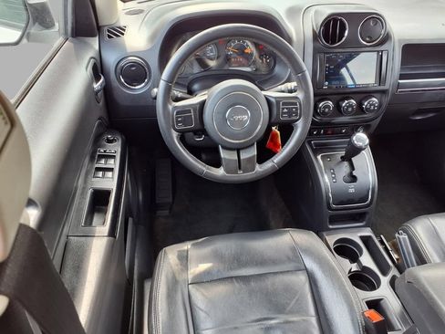 Used 2017 Jeep Patriot High Altitude FWD image 4