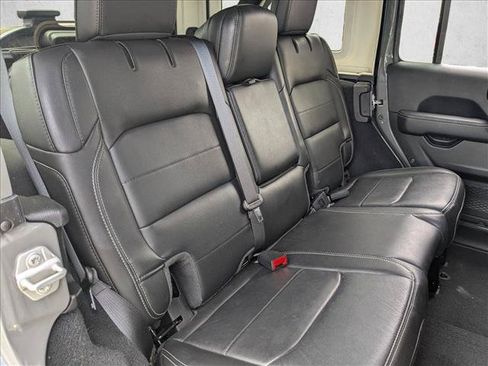 Used 2023 Jeep Wrangler Unlimited Sahara w/ LED Lighting Group AWD/4WD image 19