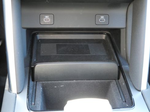 Used 2024 Land Rover Discovery Sport Dynamic SE AWD/4WD image 24