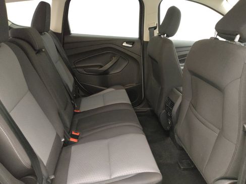 Used 2018 Ford Escape SE image 19