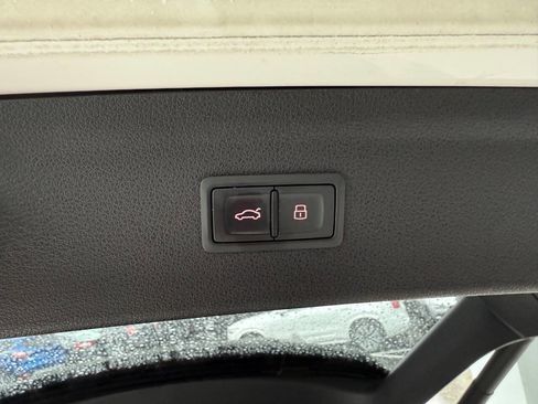 Used 2018 Audi Q3 2.0T Premium w/ Convenience Package image 13