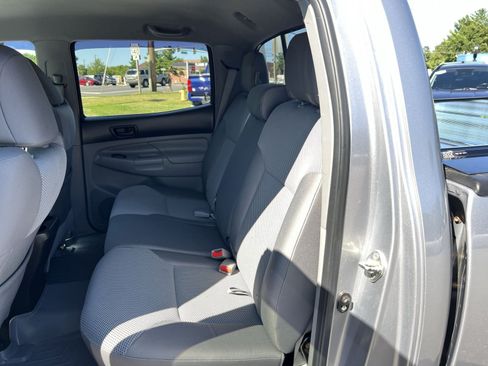 Used 2015 Toyota Tacoma 4x4 Double Cab w/ TRD Sport Package image 22