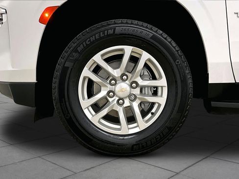 Used 2023 Chevrolet Tahoe LT w/ Luxury Package RWD image 11
