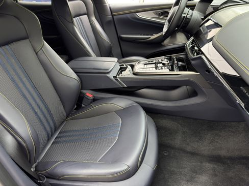 Used 2025 Aston Martin DBX 707 image 19