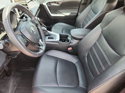 Used 2024 Toyota RAV4 XLE Premium FWD image 9