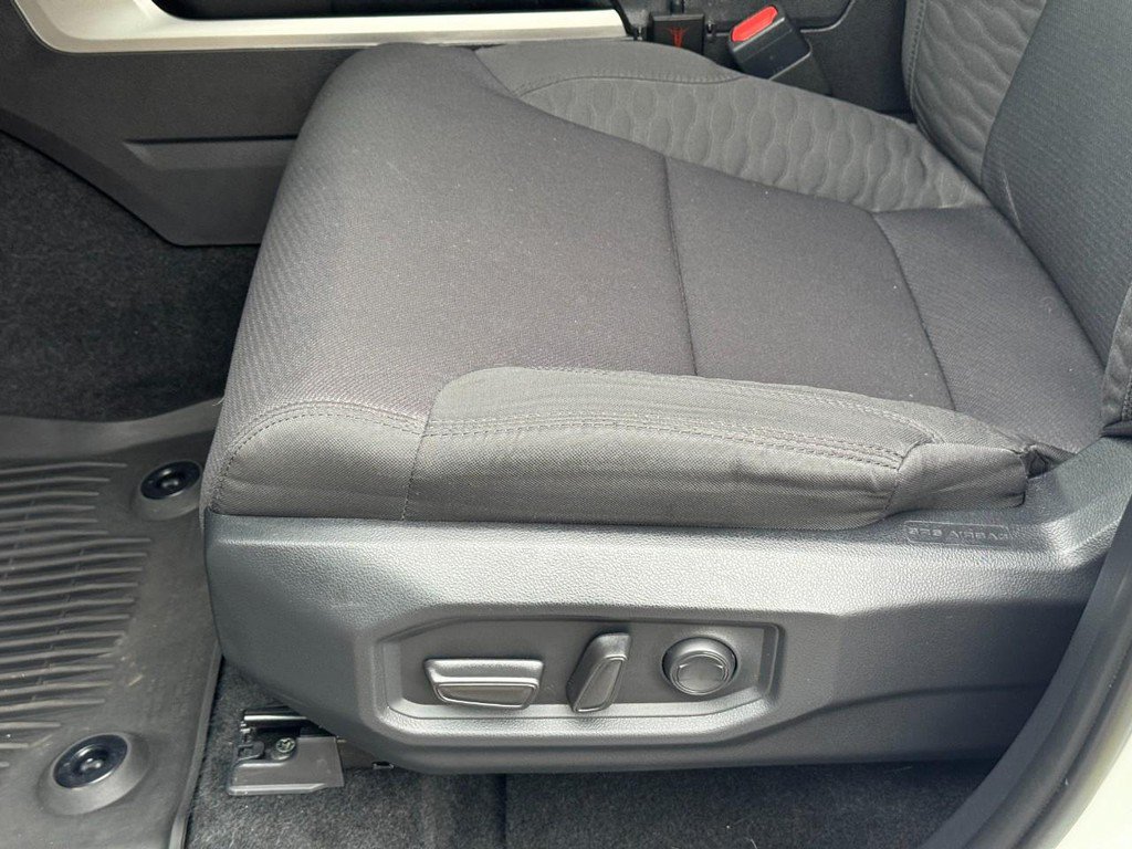 Used 2025 Toyota Tundra SR5 AWD/4WD image 18