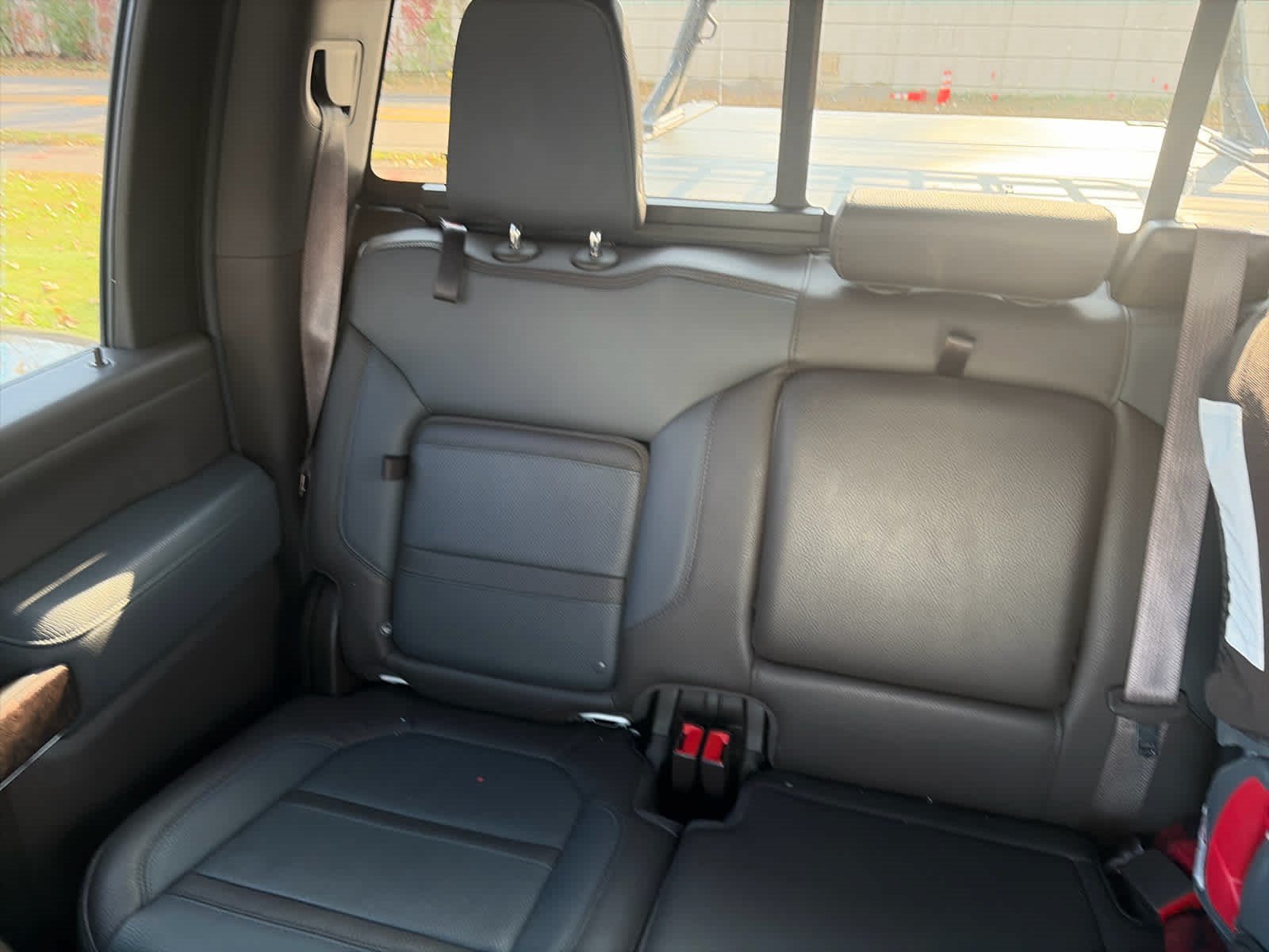 Used 2023 GMC Sierra 3500 Denali w/ Denali Ultimate Package AWD/4WD image 10