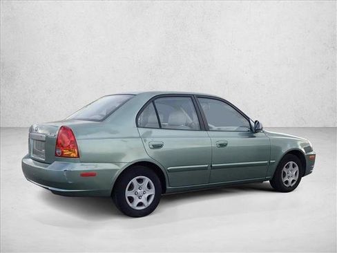 Used 2004 Hyundai Accent GL image 13
