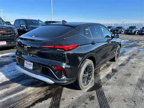 New 2026 Buick Envista Sport Touring image 8