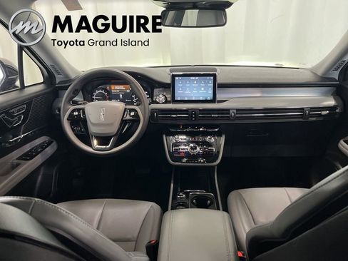 Used 2022 Lincoln Corsair AWD w/ Equipment Group 101A image 9