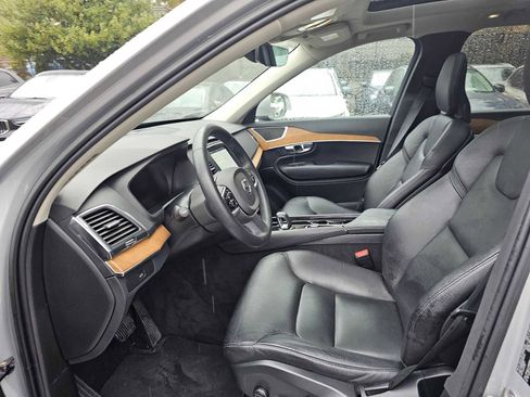 Used 2023 Volvo XC90 B6 Core w/ Protection Package Premier image 22