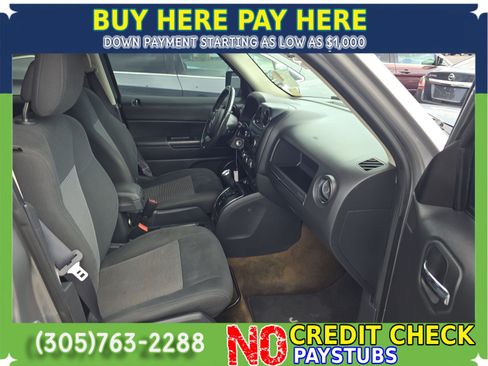Used 2016 Jeep Patriot Latitude FWD image 10