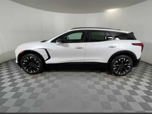New 2025 Chevrolet Blazer EV RS image 10