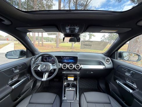 New 2026 Mercedes-Benz GLB 250 GLB 250 image 2