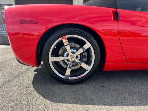 Used 2010 Chevrolet Corvette Convertible w/ Preferred Equipment Group RWD image 25