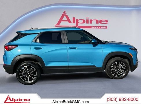 Used 2025 Chevrolet TrailBlazer LT AWD/4WD image 6