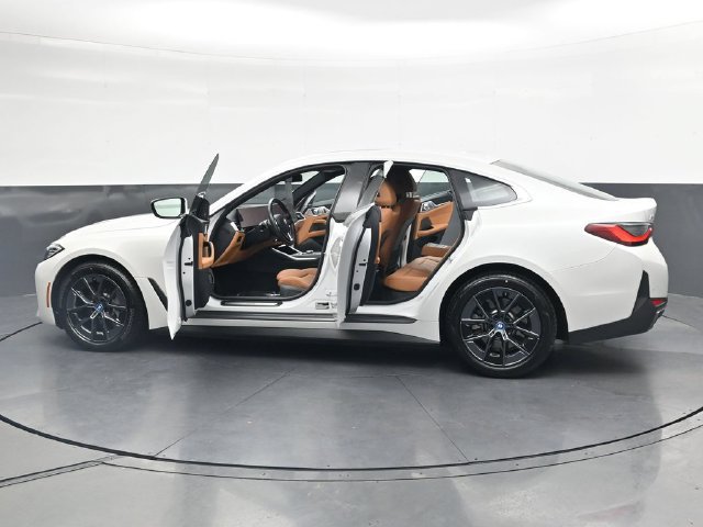 Certified 2024 BMW i4 eDrive35 w/ Premium Package RWD image 40