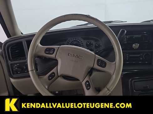 Used 2003 GMC Yukon XL Denali AWD/4WD image 13