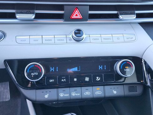 New 2026 Hyundai Elantra Limited image 23