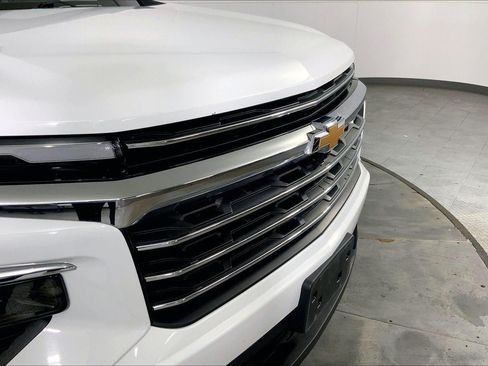Used 2024 Chevrolet Traverse LT AWD/4WD image 28