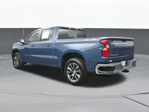 Used 2024 Chevrolet Silverado 1500 LT AWD/4WD image 9
