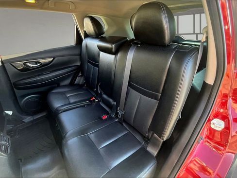 Used 2019 Nissan Rogue SL w/ Premium Package image 22