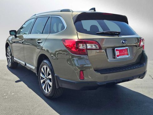 Used 2017 Subaru Outback 2.5i Touring w/ Popular Package #5A AWD/4WD image 5