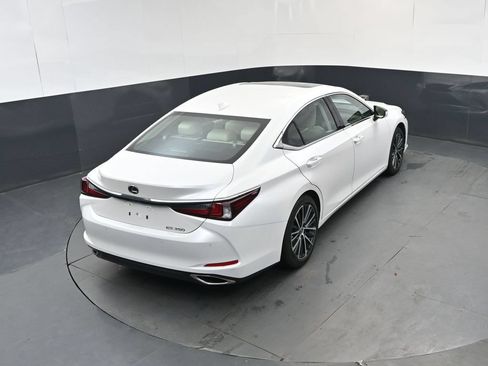 Used 2024 Lexus ES 350 w/ Premium Package FWD image 32