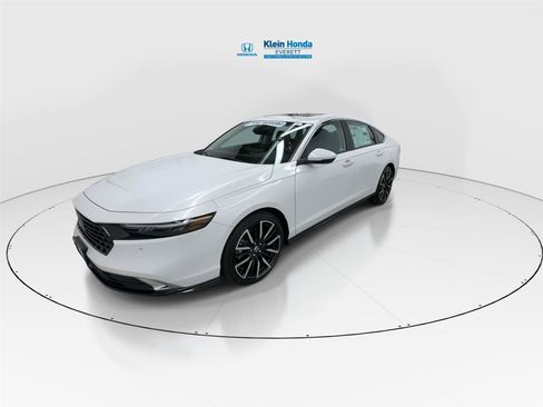 New 2026 Honda Accord Touring image 6