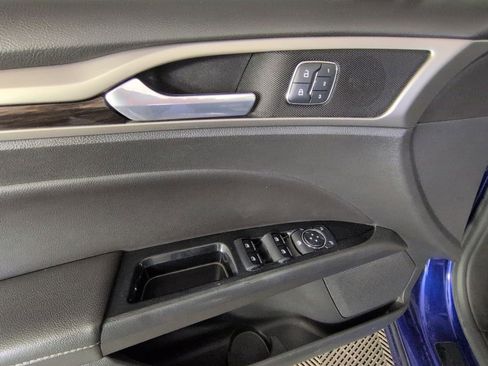 Used 2015 Ford Fusion SE w/ Equipment Group 202A image 24